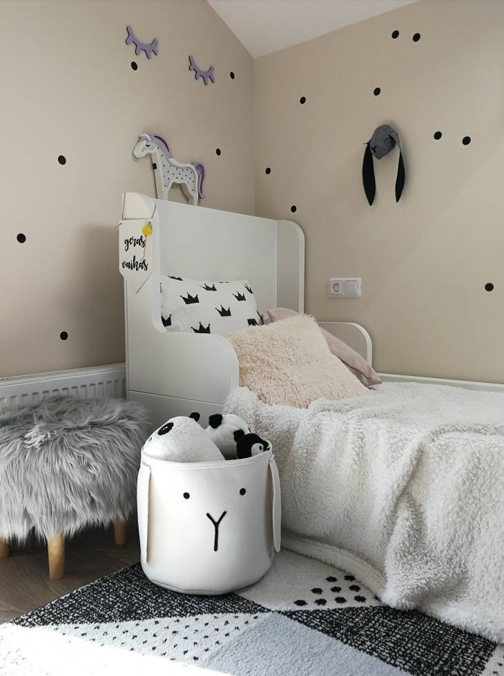 Handmade Nordic inspired felt bunny toy storage for kids room www.wallandroom.com