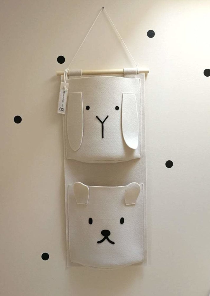 Hanging Pocket Organizer- Nursery Wall Organizer www.wallandroom.com