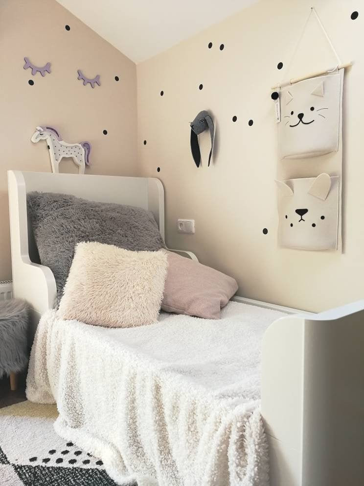 Hanging nursery wall pocket. Felt organizer for kids room or nursery decor. Wall pocket. Hanging nursery storage for toys and books ONE 
